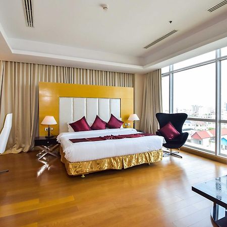 Dara Airport Hotel Phnom Penh Exterior photo
