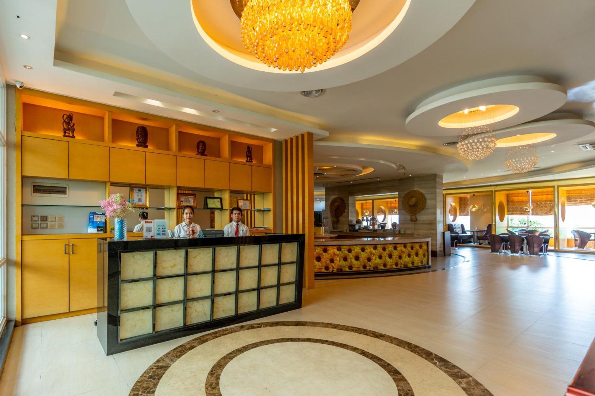 Dara Airport Hotel Phnom Penh Exterior photo