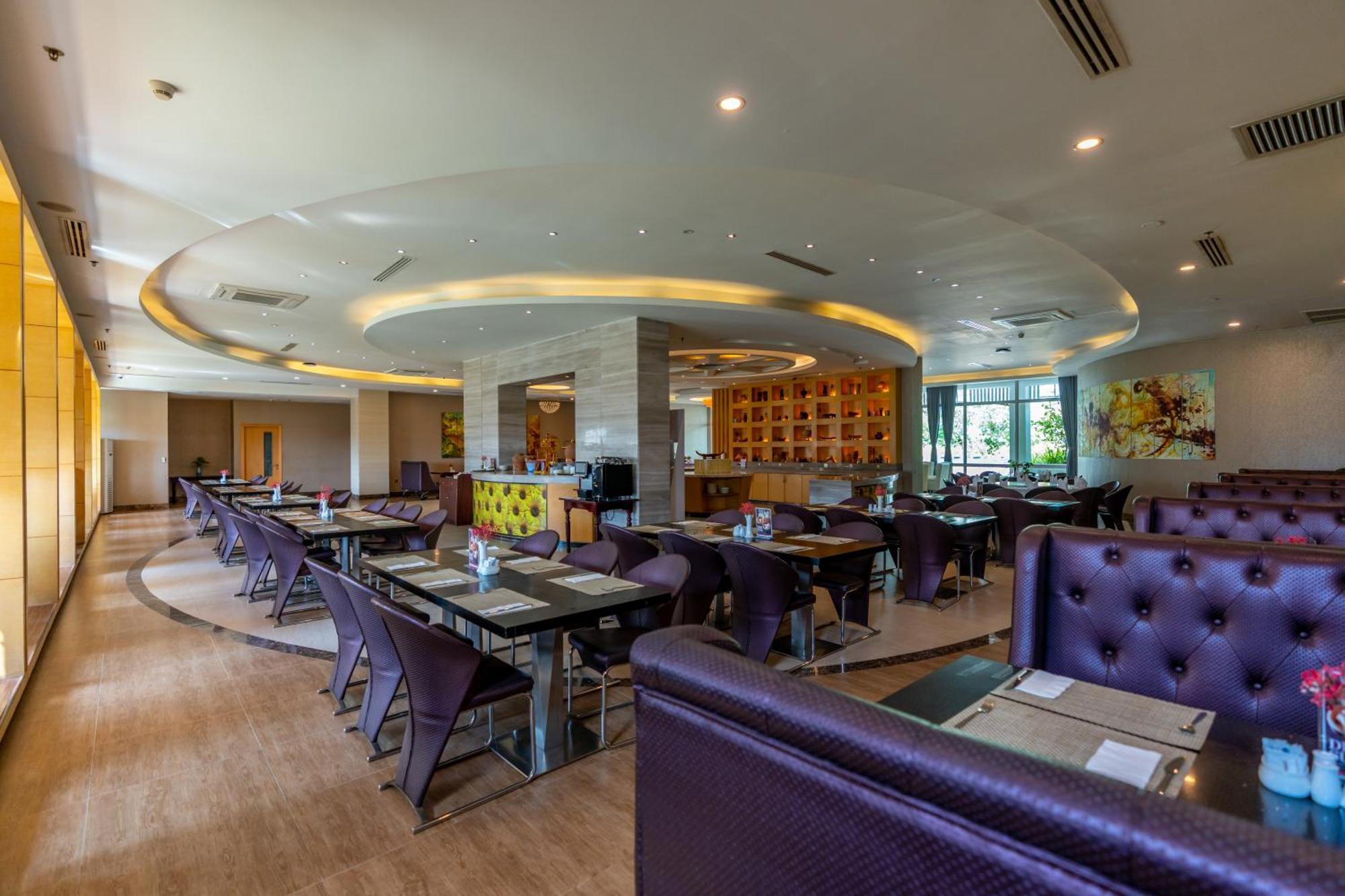 Dara Airport Hotel Phnom Penh Exterior photo
