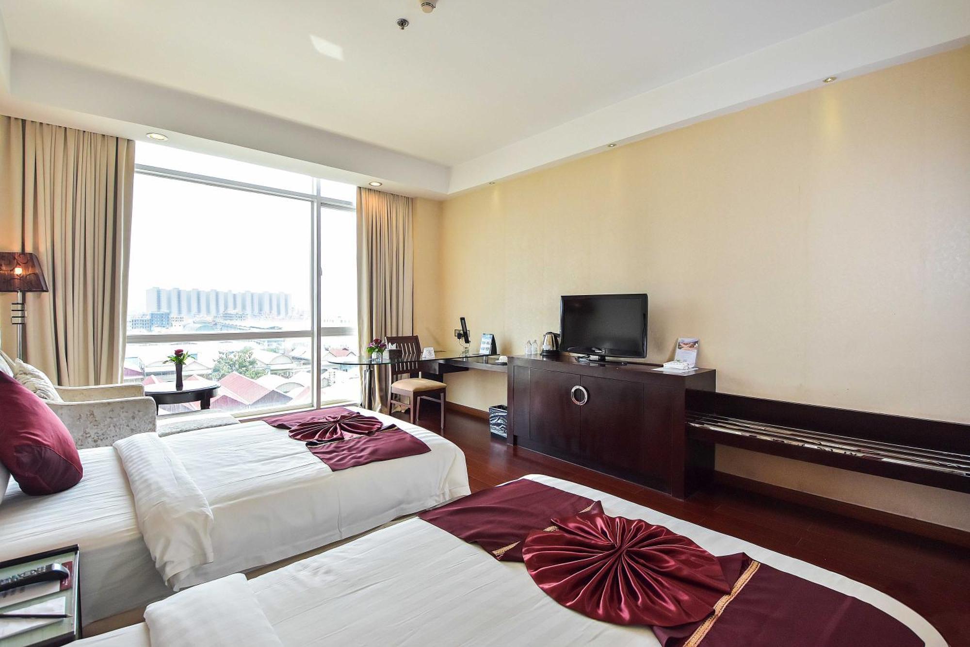 Dara Airport Hotel Phnom Penh Exterior photo