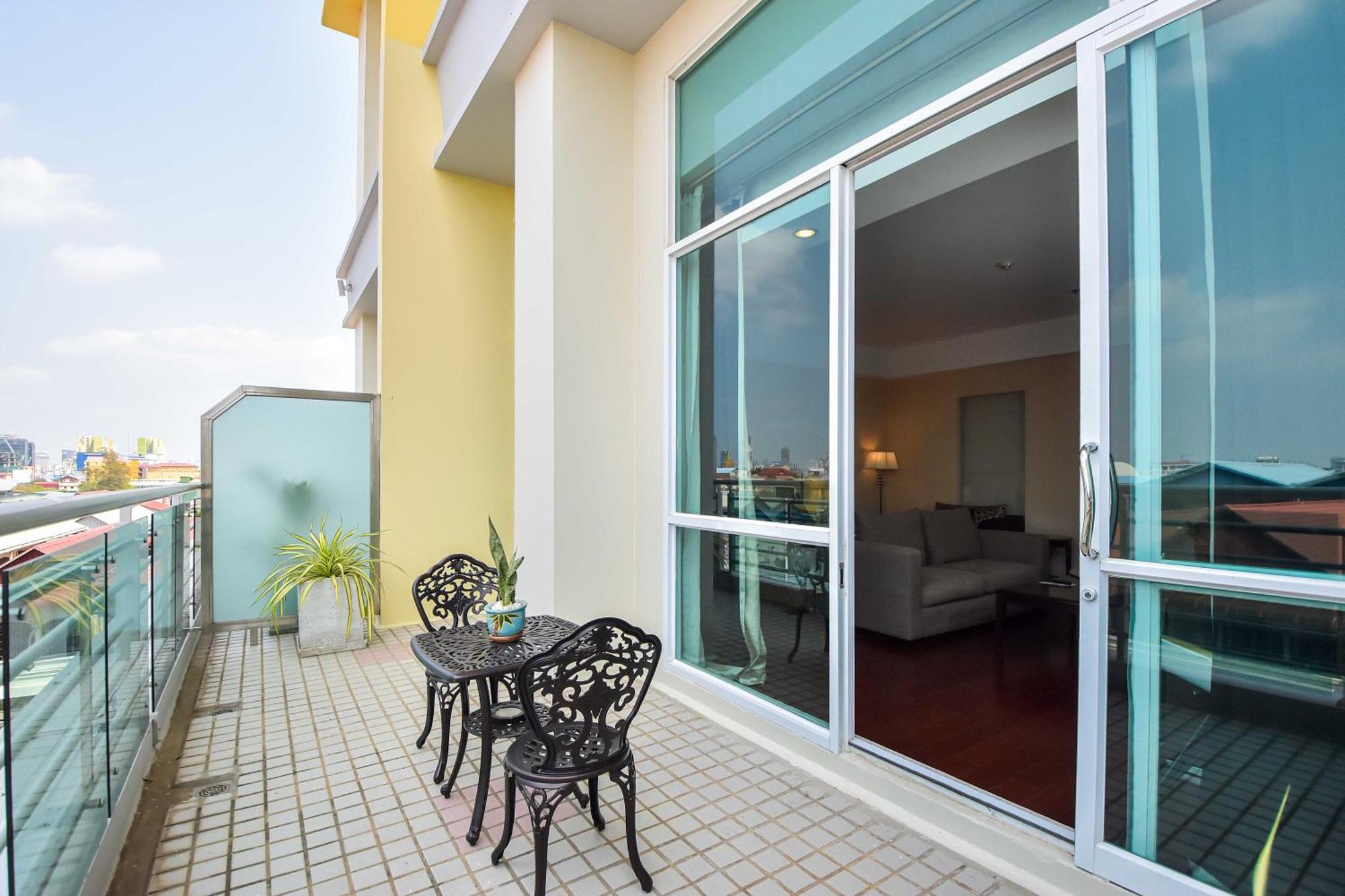 Dara Airport Hotel Phnom Penh Exterior photo