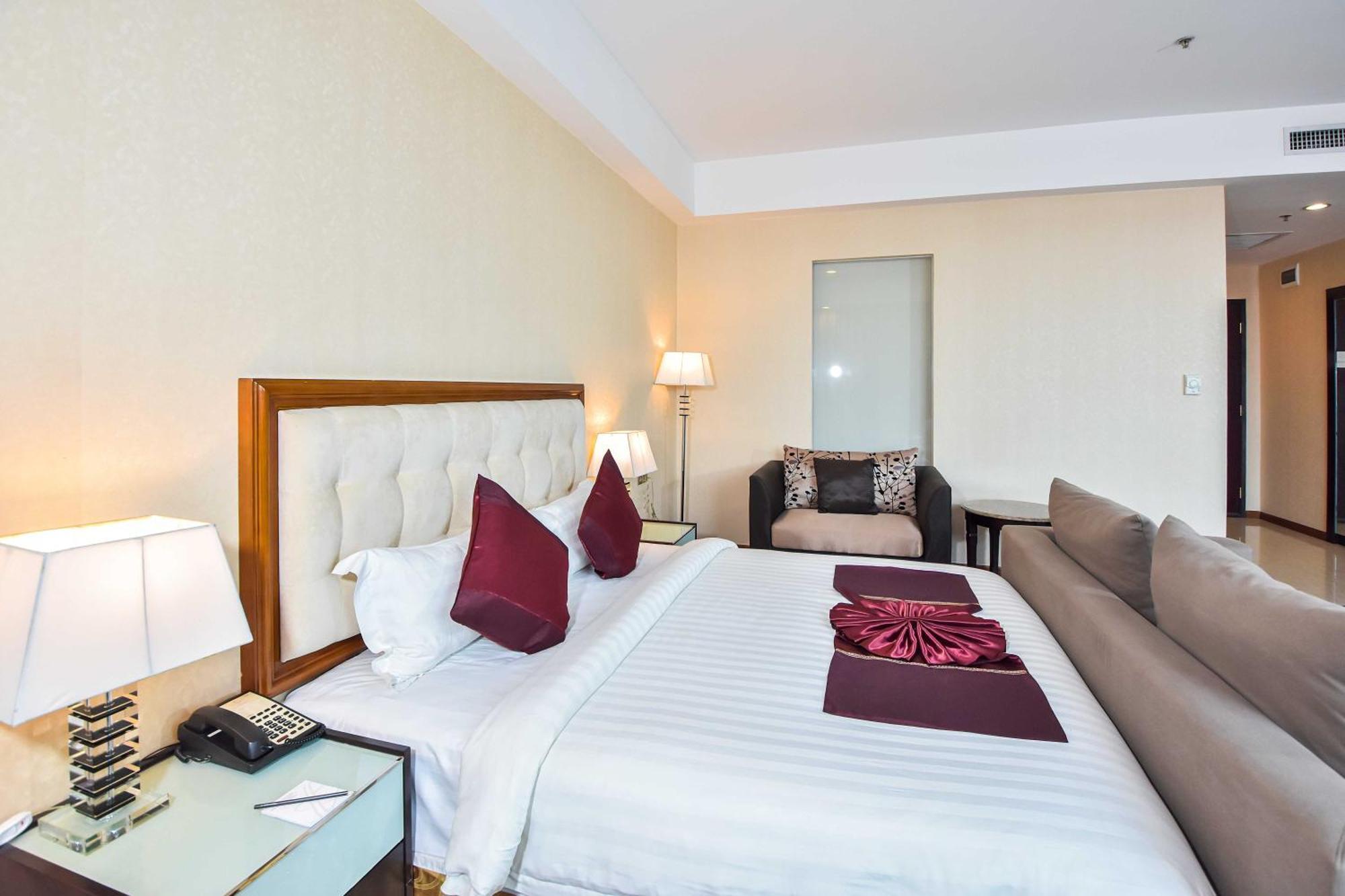 Dara Airport Hotel Phnom Penh Exterior photo