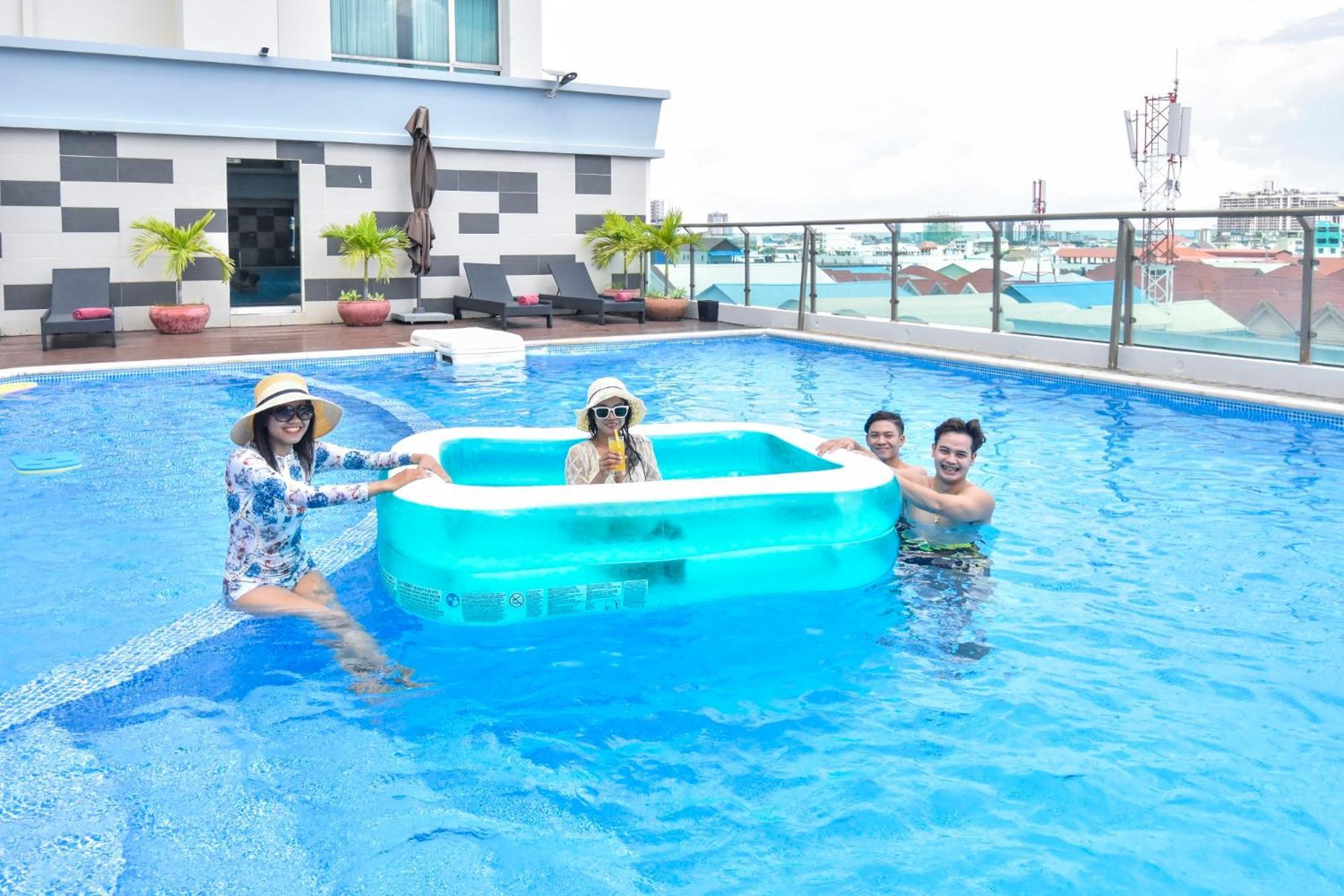 Dara Airport Hotel Phnom Penh Exterior photo