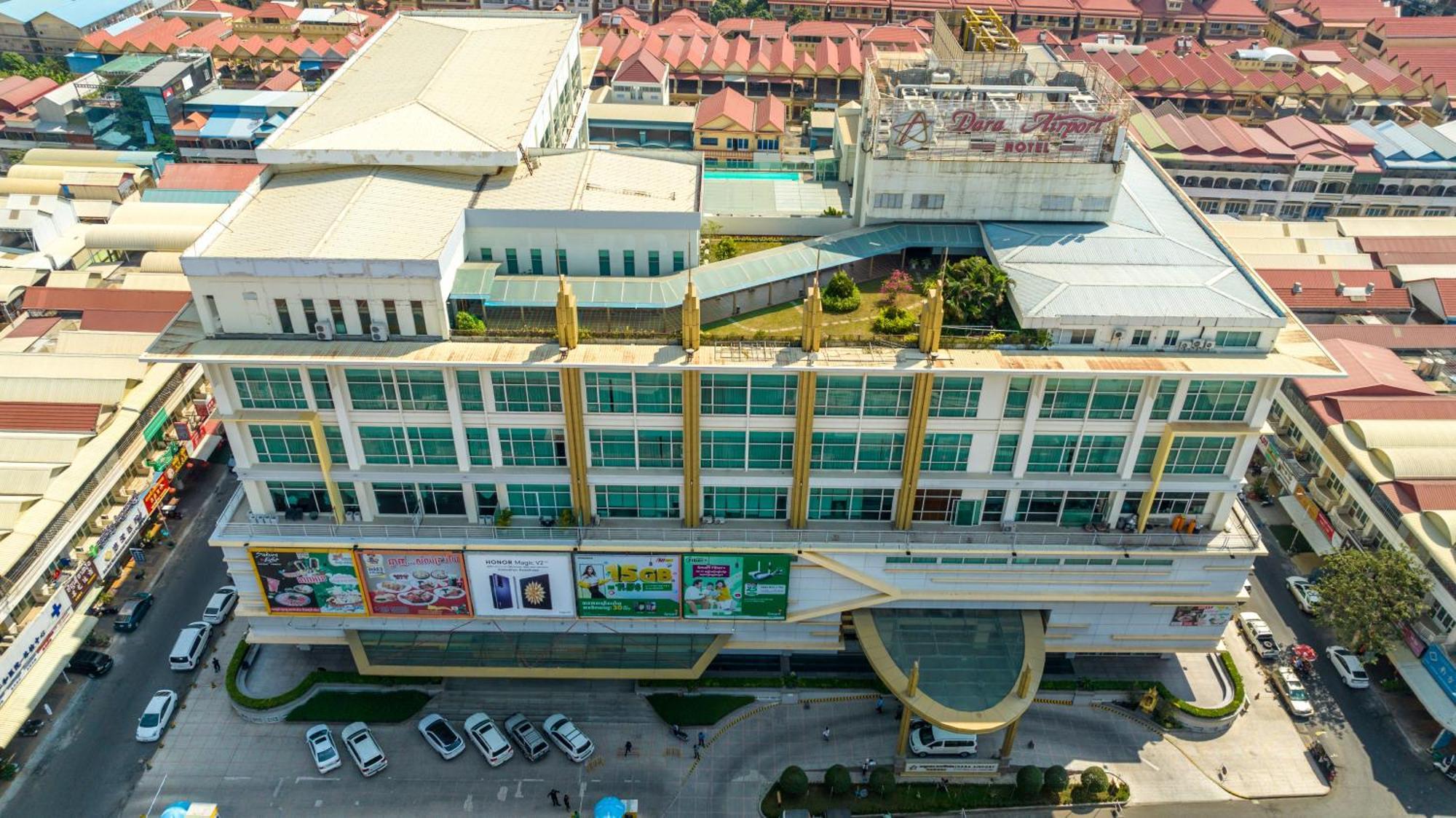 Dara Airport Hotel Phnom Penh Exterior photo