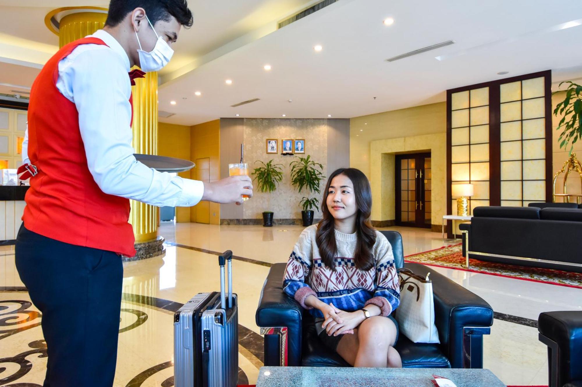 Dara Airport Hotel Phnom Penh Exterior photo